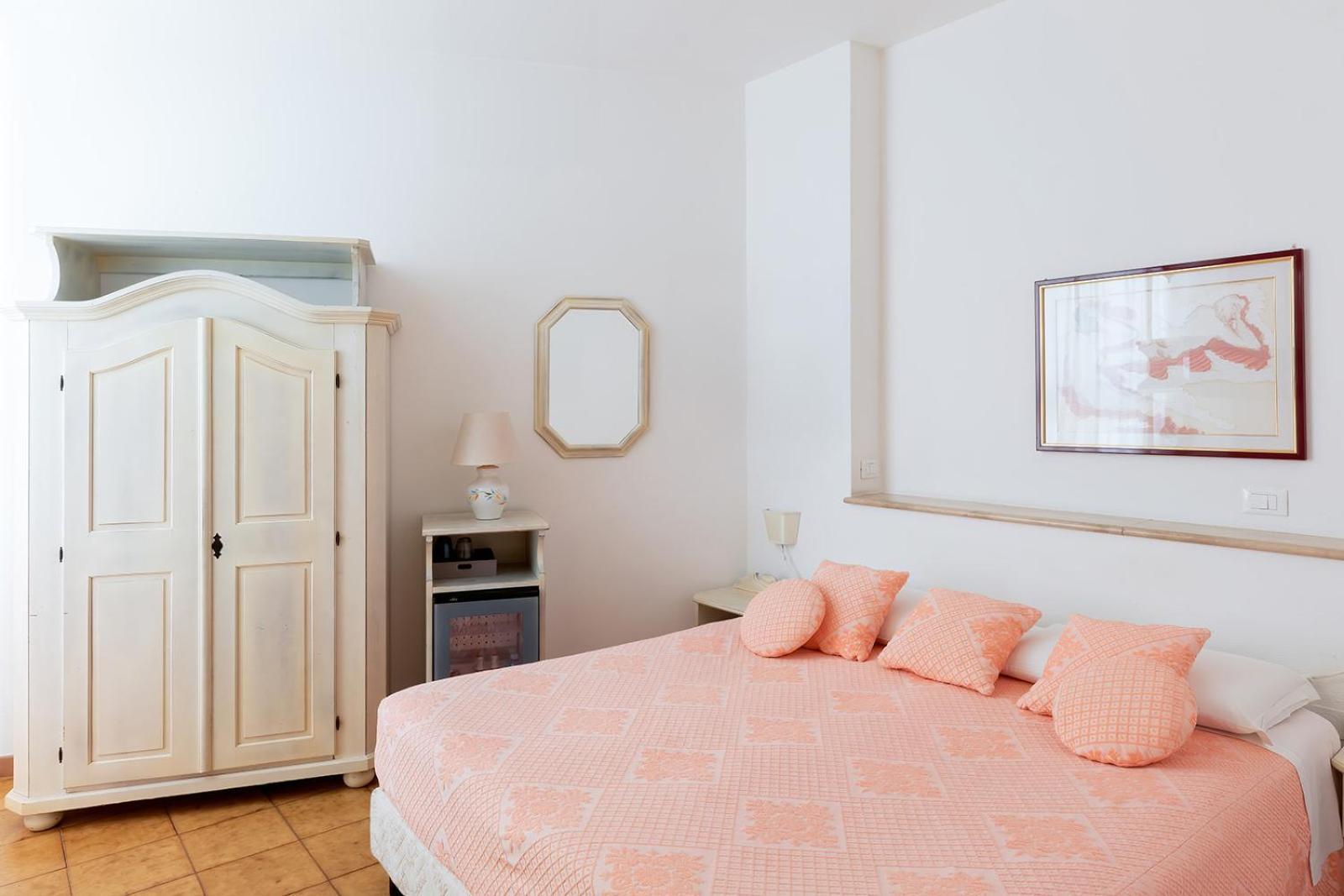 Hotel Su Barchile Orosei Ngoại thất bức ảnh